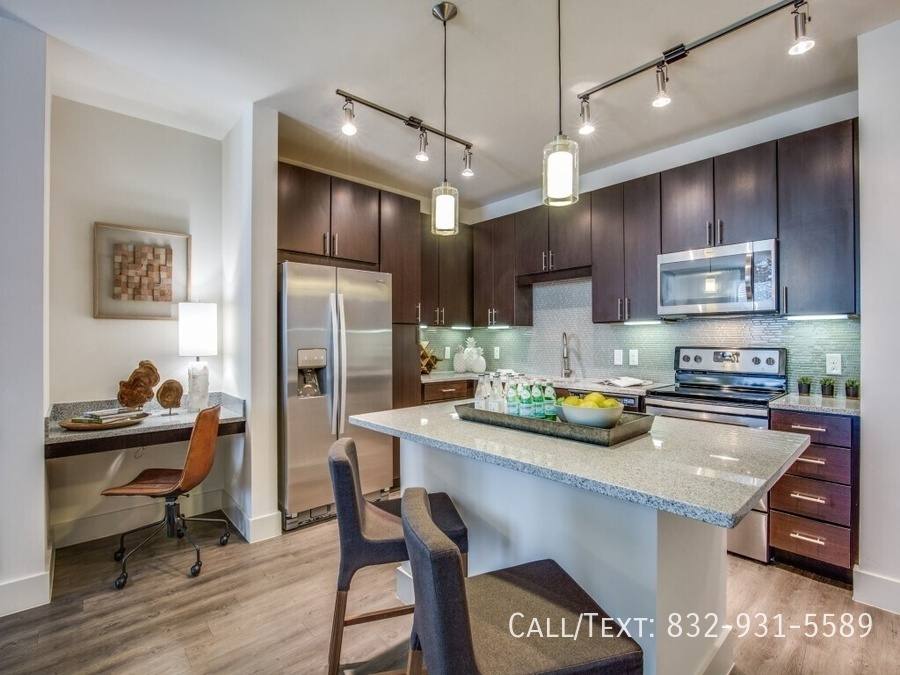 Apartment for rent at 10851 Meadowglen Lane #FW2, Houston, TX 77042