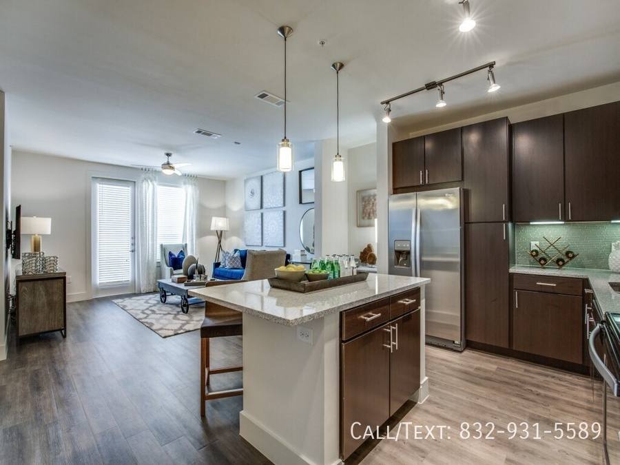 Apartment for rent at 10851 Meadowglen Lane #FW2, Houston, TX 77042