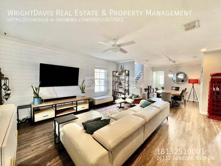 Apartment for rent at 16112 Loneoak View Dr, Lithia, FL 33547
