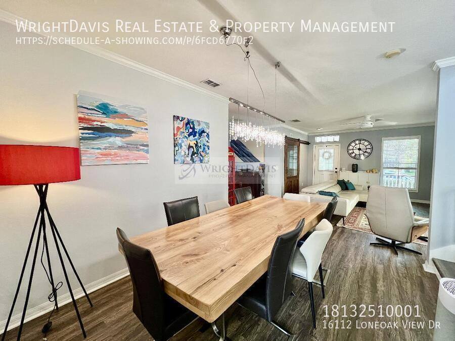 Apartment for rent at 16112 Loneoak View Dr, Lithia, FL 33547