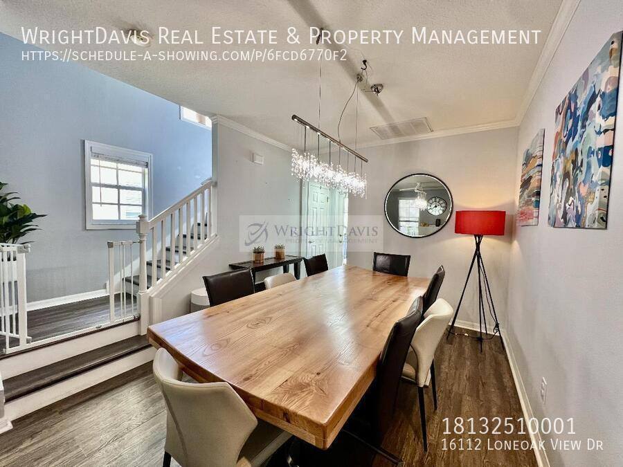 Apartment for rent at 16112 Loneoak View Dr, Lithia, FL 33547