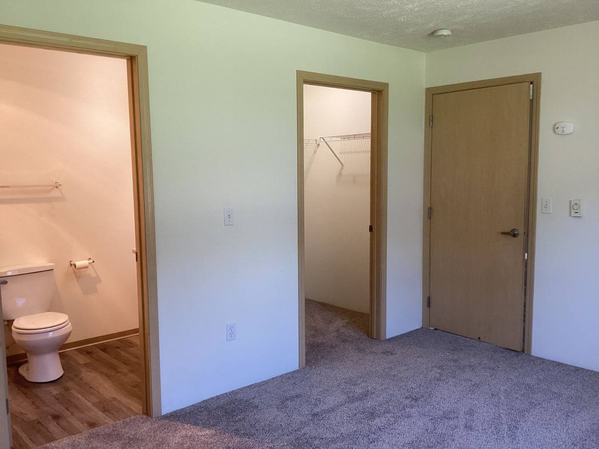 Apartment for rent at 16122 E Valleyway Ave, Veradale, WA 99037