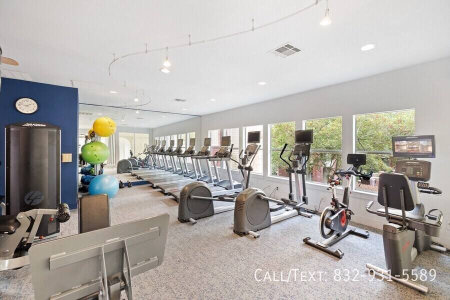 Apartment for rent at 5235 Wakeforest Ave #BELM1, Houston, TX 77005