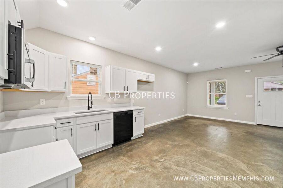House for rent at 2895 Yale Ave, Memphis, TN 38112