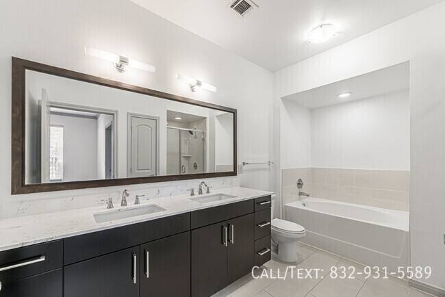 Apartment for rent at 2801 S Bartell Dr #RAMC3, Houston, TX 77054