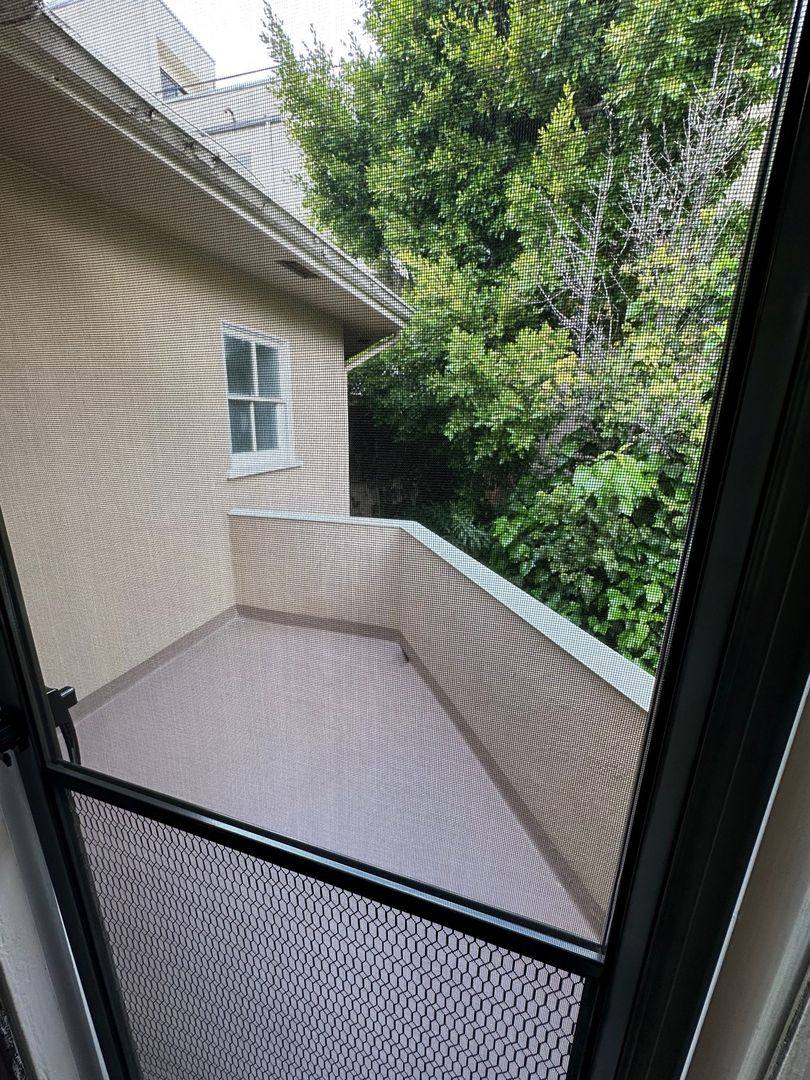 Apartment for rent at 1366 Beverly Glen Blvd, Los Angeles, CA 90024