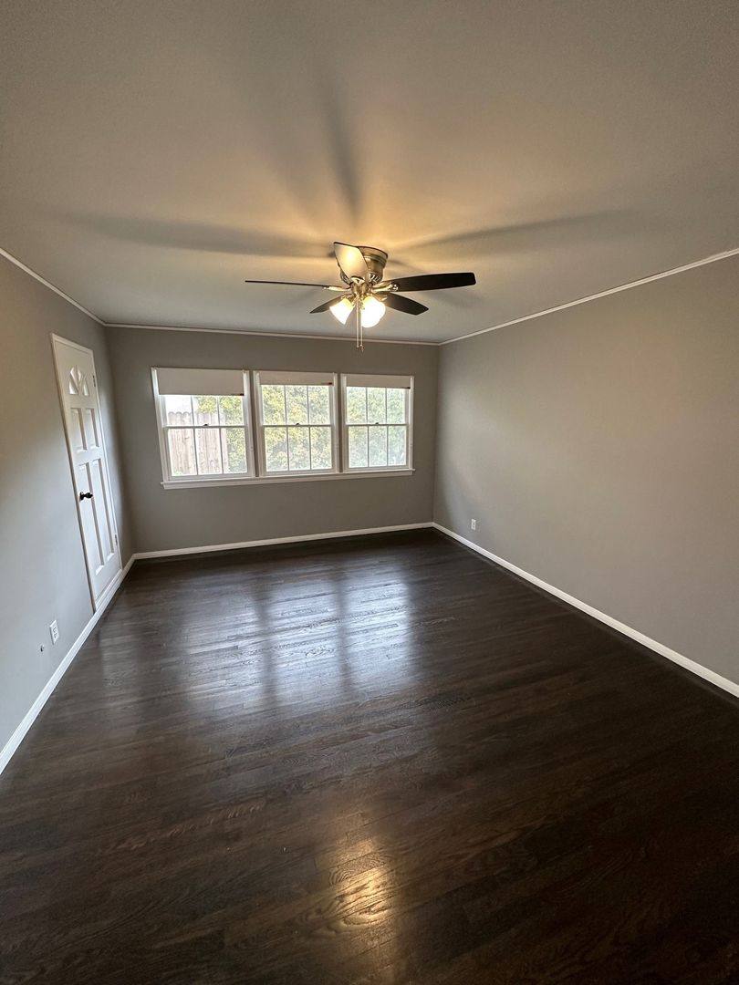 Apartment for rent at 1366 Beverly Glen Blvd, Los Angeles, CA 90024