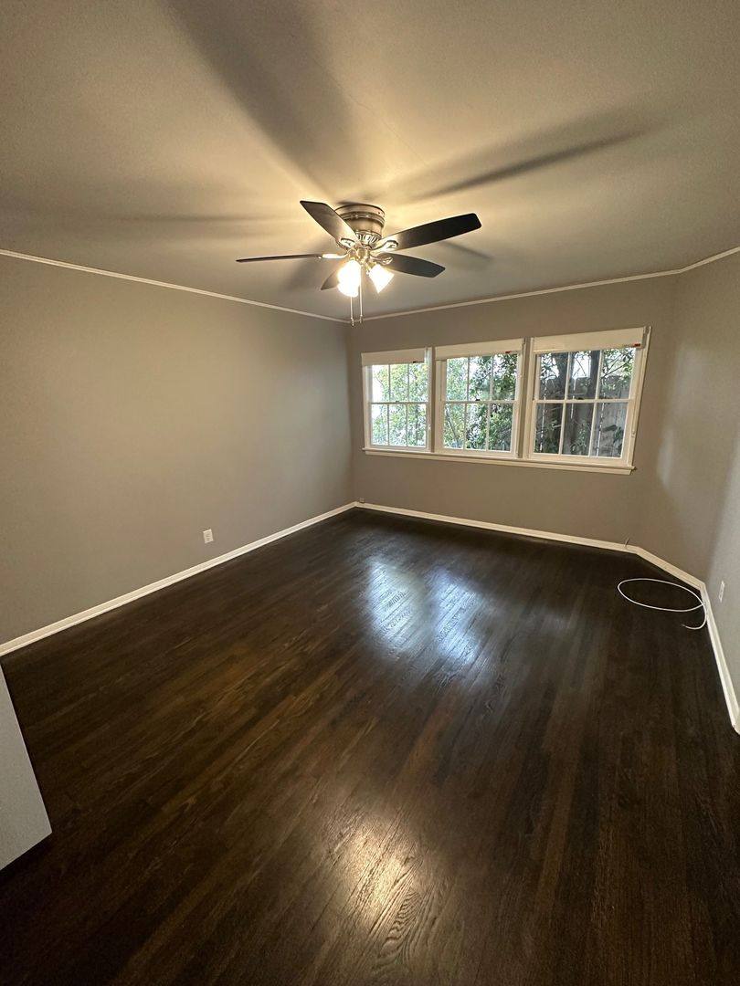 Apartment for rent at 1366 Beverly Glen Blvd, Los Angeles, CA 90024