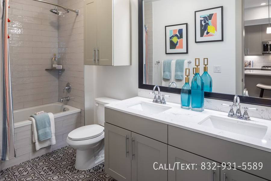 Apartment for rent at 2198 W 18th St #10HW, Houston, TX 77008