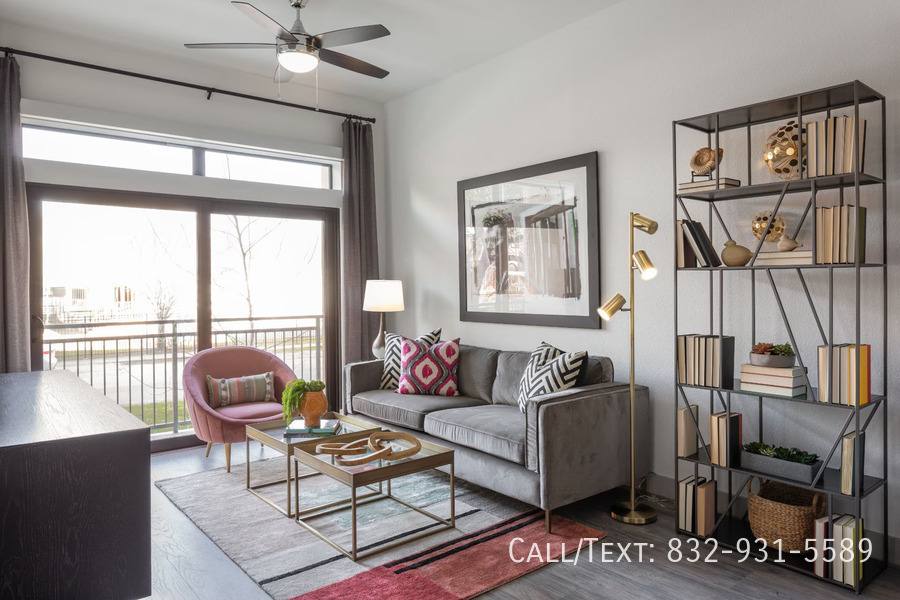 Apartment for rent at 2198 W 18th St #10HW, Houston, TX 77008