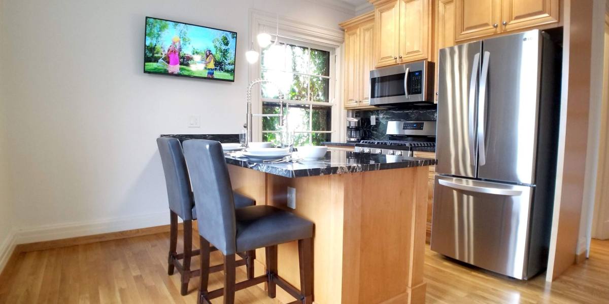 Apartment for rent at 230 N St, Buffalo, NY 14201
