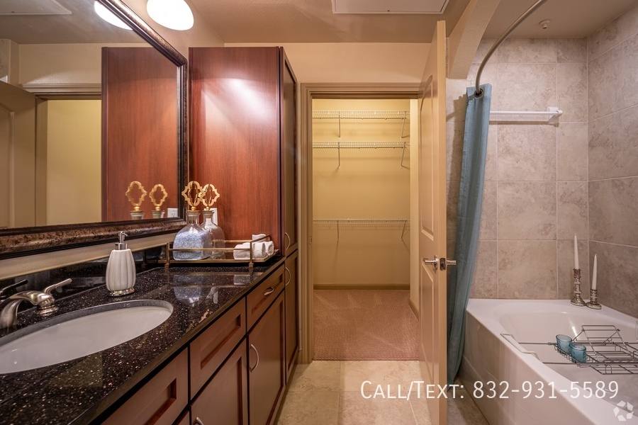 Apartment for rent at 1299 Colquitt St #FMD, Houston, TX 77006