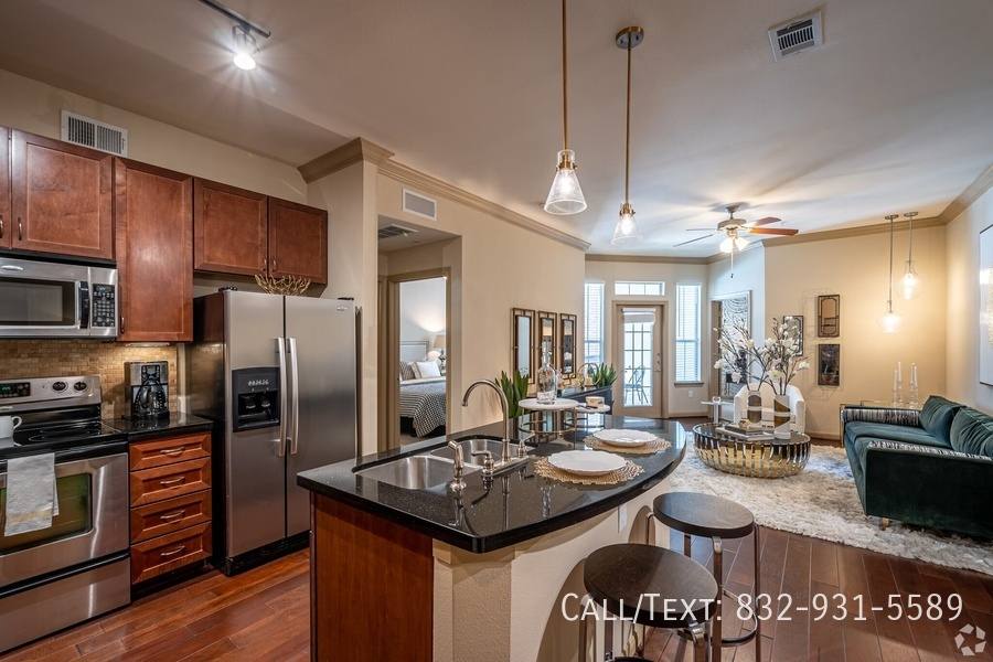 Apartment for rent at 1299 Colquitt St #FMD, Houston, TX 77006