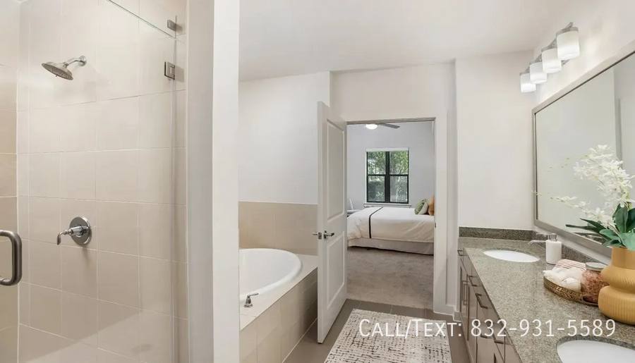 Apartment for rent at 500 Sage Rd #19YT2, Houston, TX 77056