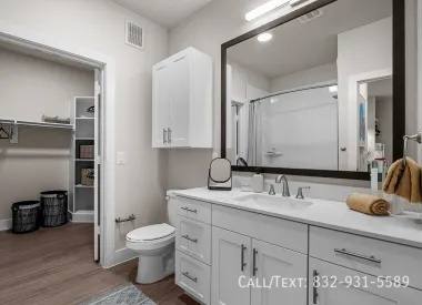 Apartment for rent at 940 W Bay Area Blvd #LBS, Webster, TX 77598