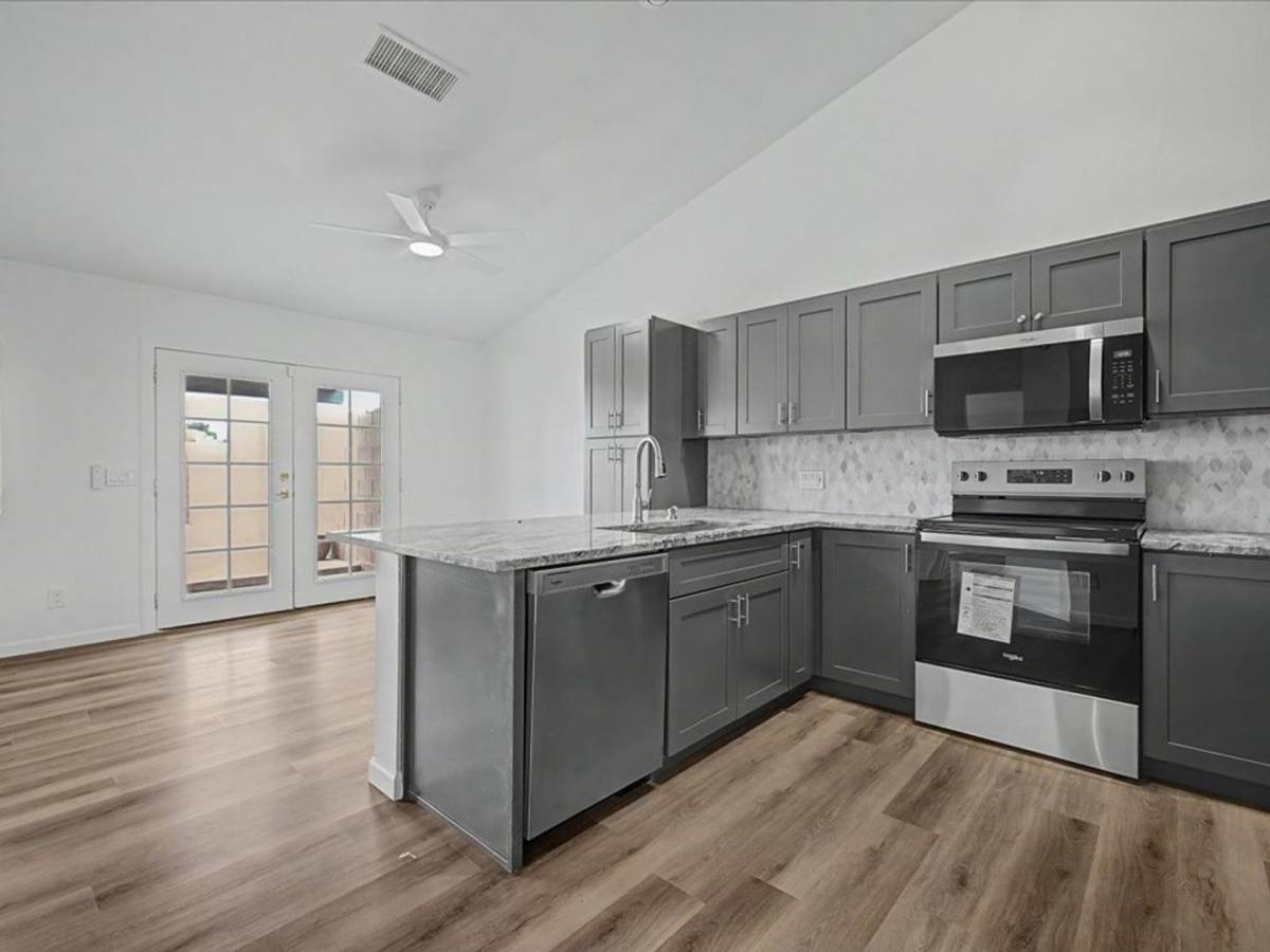 Townhouse for rent at 10055 E Desert Aire Dr, Tucson, AZ 85730