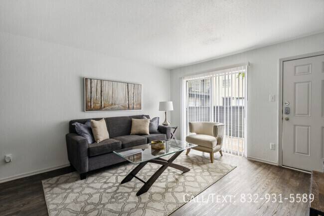 Apartment for rent at 2301 W 18th St #VAS1, Houston, TX 77008