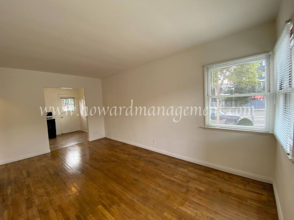 Apartment for rent at 4440 S Centinela Ave, Los Angeles, CA 90066