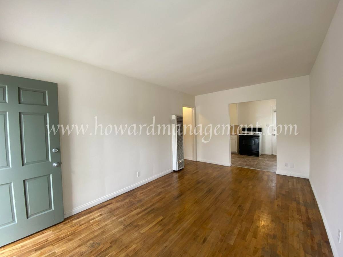 Apartment for rent at 4440 S Centinela Ave, Los Angeles, CA 90066