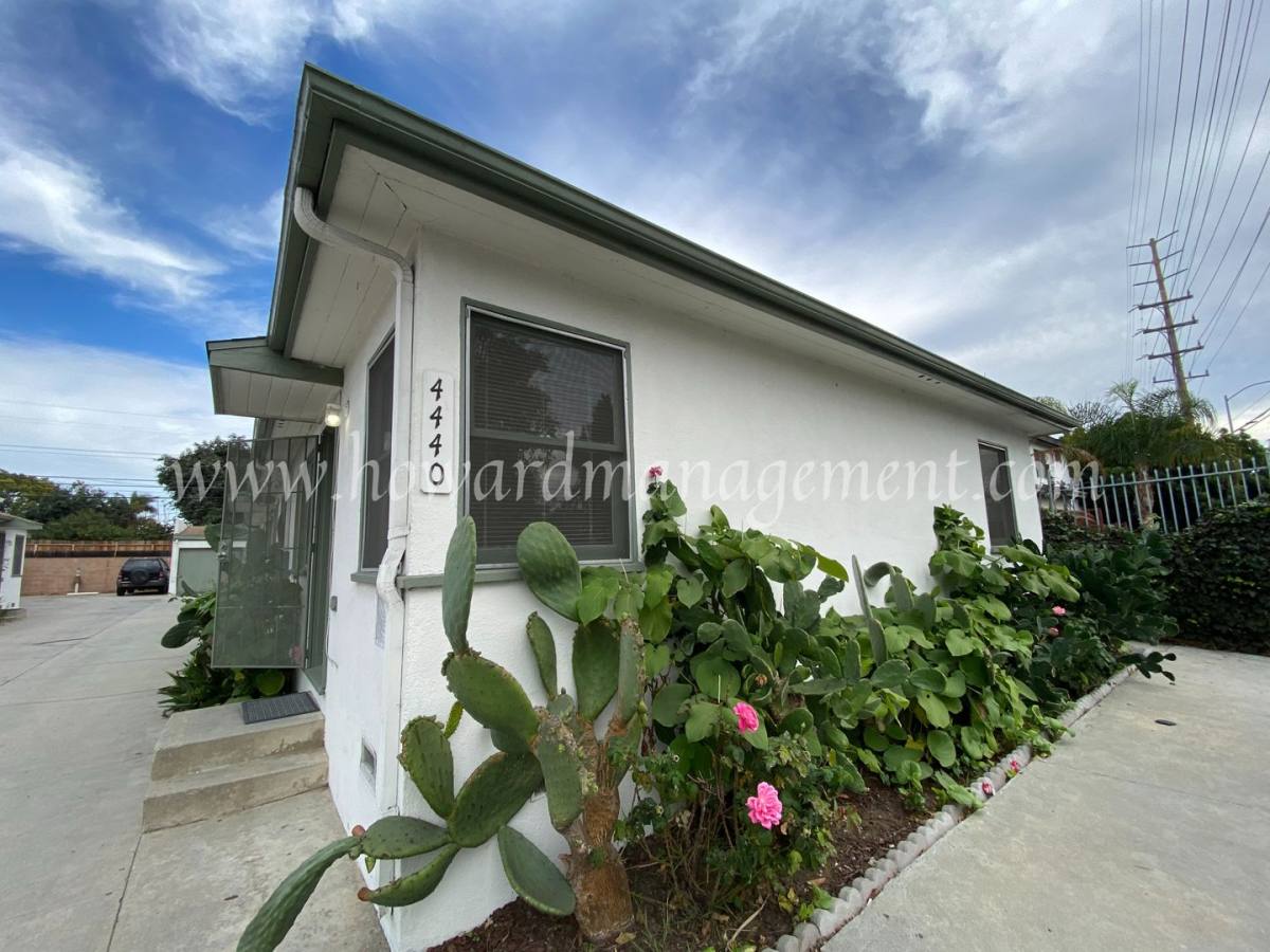 Apartment for rent at 4440 S Centinela Ave, Los Angeles, CA 90066