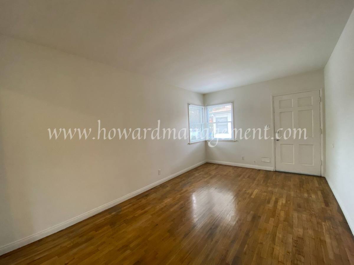 Apartment for rent at 4440 S Centinela Ave, Los Angeles, CA 90066