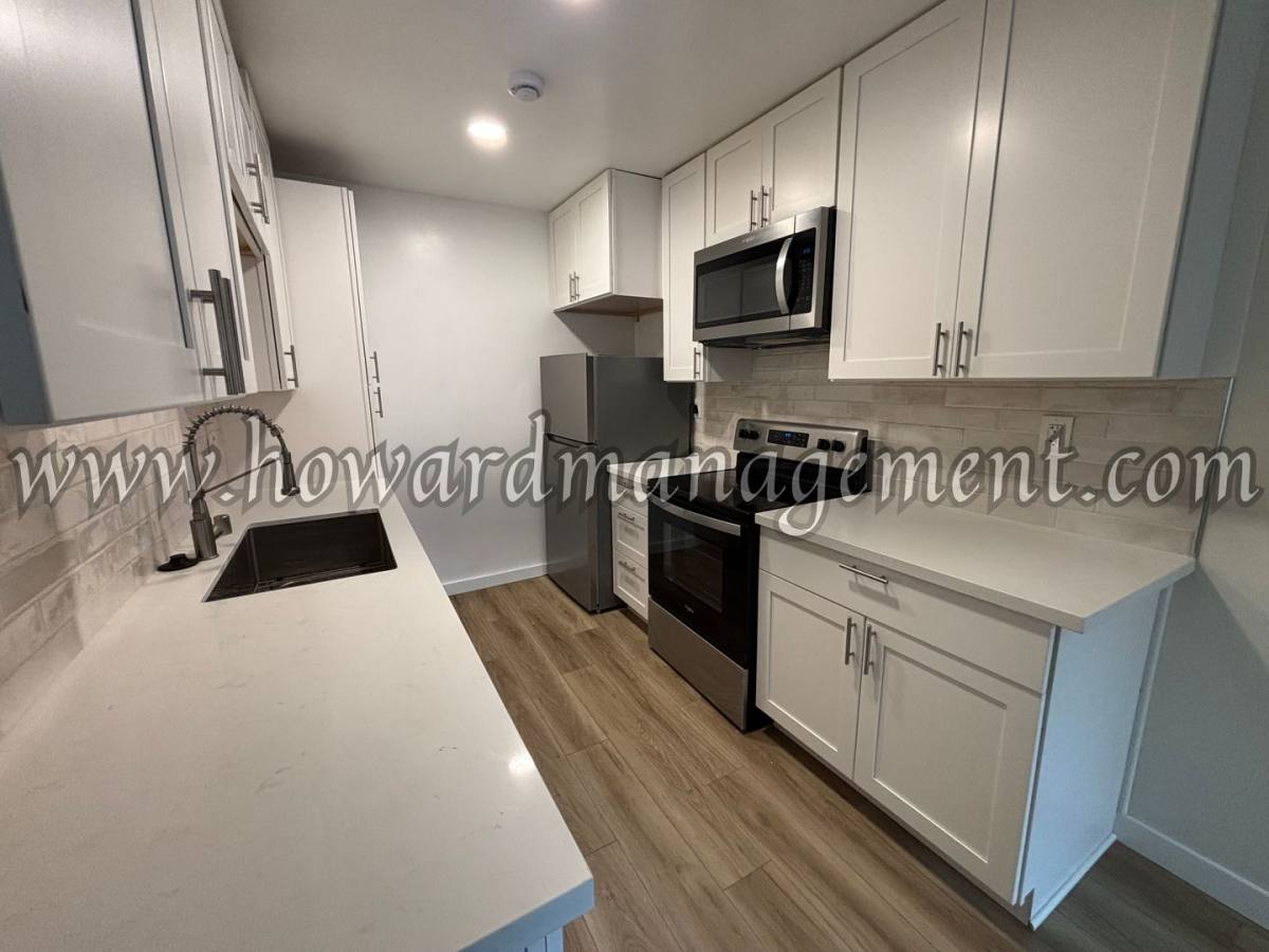 Apartment for rent at 1302 Euclid St, Santa Monica, CA 90404