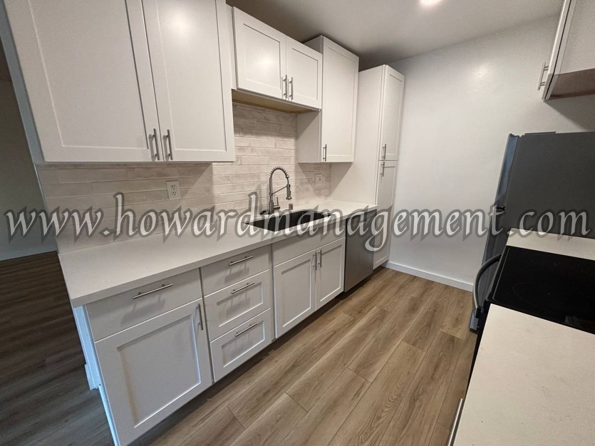 Apartment for rent at 1302 Euclid St, Santa Monica, CA 90404