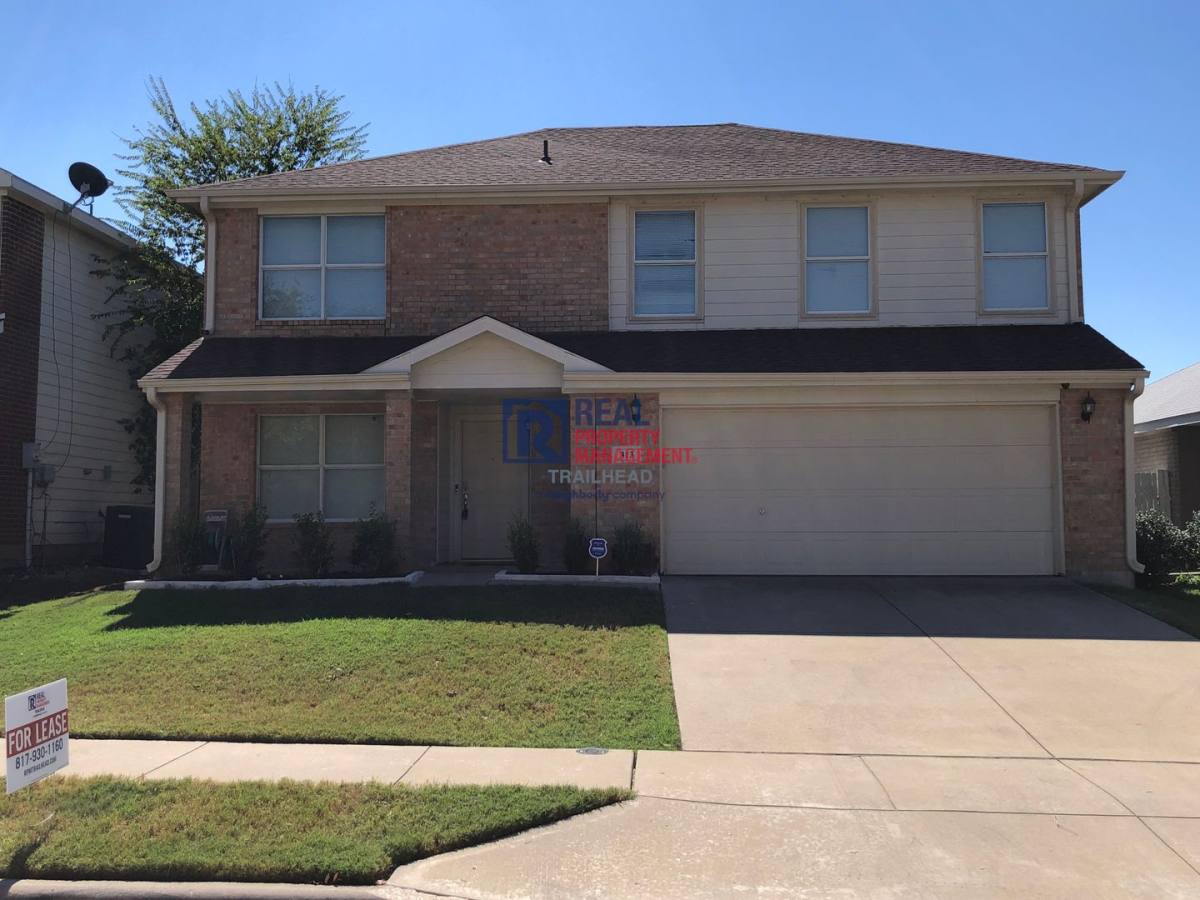House for rent at 313 Dakota Ridge Dr, Fort Worth, TX 76134
