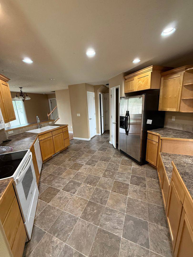 House for rent at 1124 N Newcreek, Meridian, ID 83642