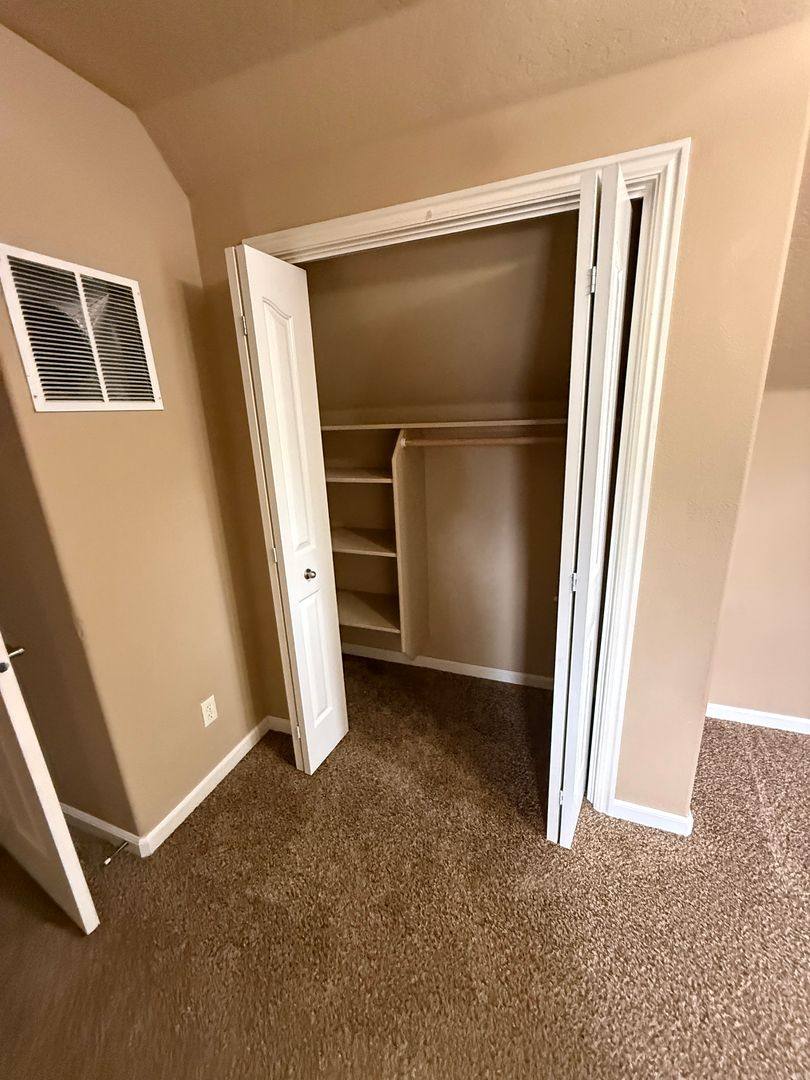 House for rent at 1124 N Newcreek, Meridian, ID 83642