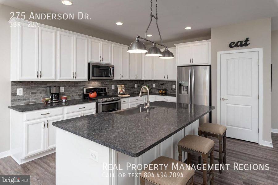 House for rent at 275 Anderson Dr, Fredericksburg, VA 22405