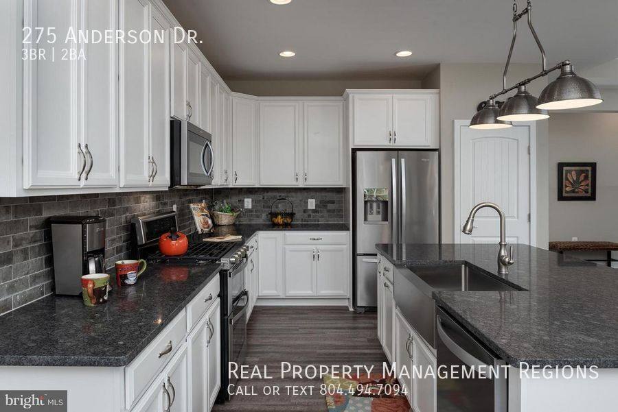 House for rent at 275 Anderson Dr, Fredericksburg, VA 22405