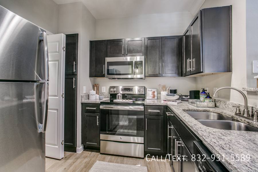 Apartment for rent at 2599 Maconda Lane #EXH, Houston, TX 77027