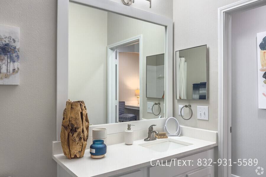 Apartment for rent at 11000 Shadow Creek Parkway #28T, Pearland, TX 77584
