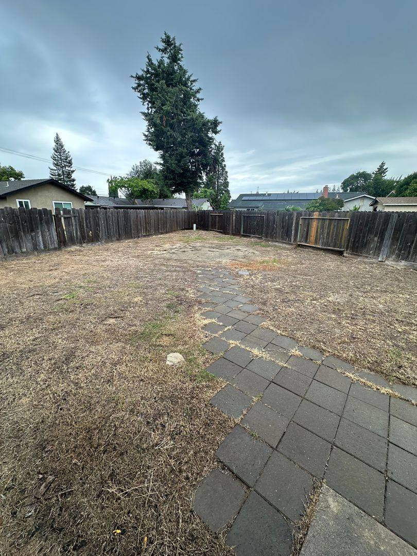 House for rent at 1449 Pulaski Way, Modesto, CA 95355