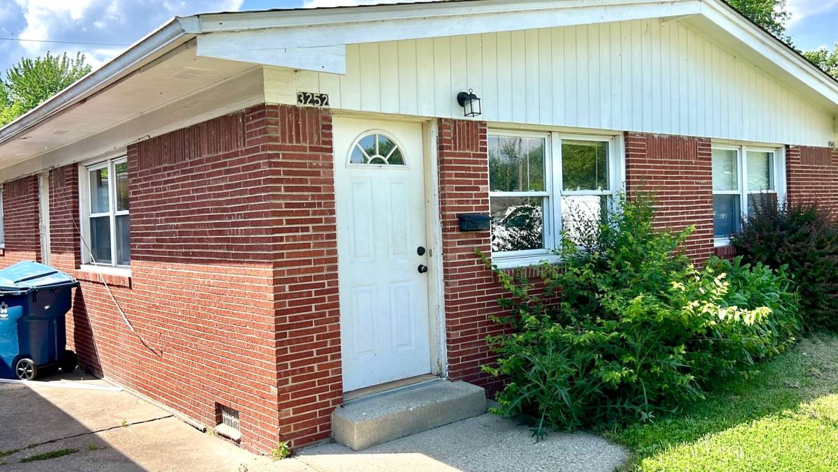Apartment for rent at 3256-3258 Mooresville Rd, Indianapolis, IN 46221