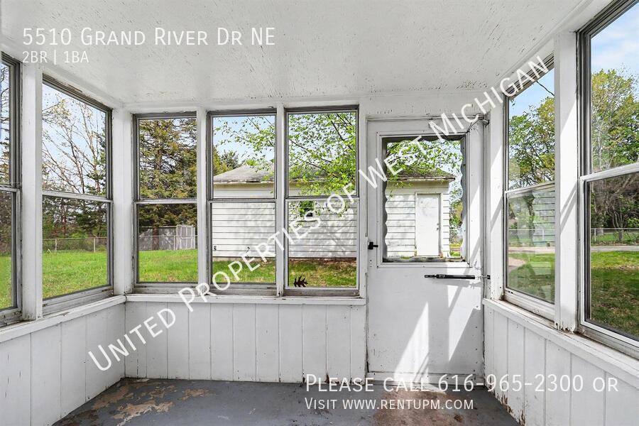 House for rent at 5510 Grand River Dr NE, Grand Rapids, MI 49525