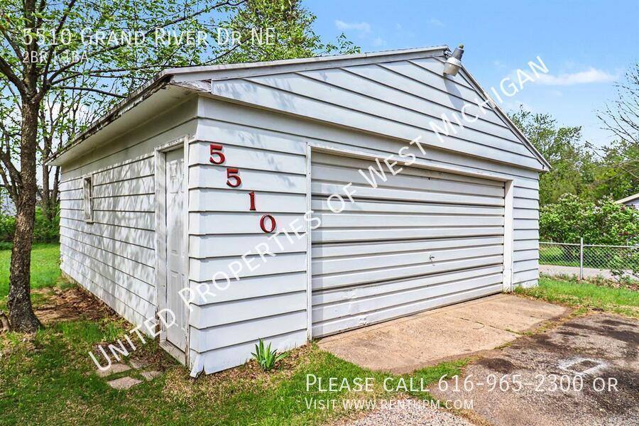 House for rent at 5510 Grand River Dr NE, Grand Rapids, MI 49525