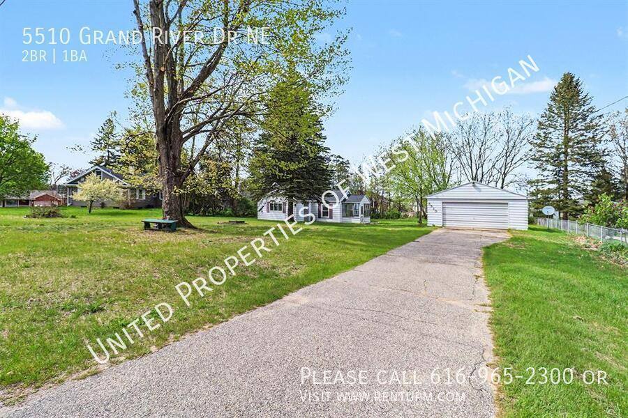 House for rent at 5510 Grand River Dr NE, Grand Rapids, MI 49525