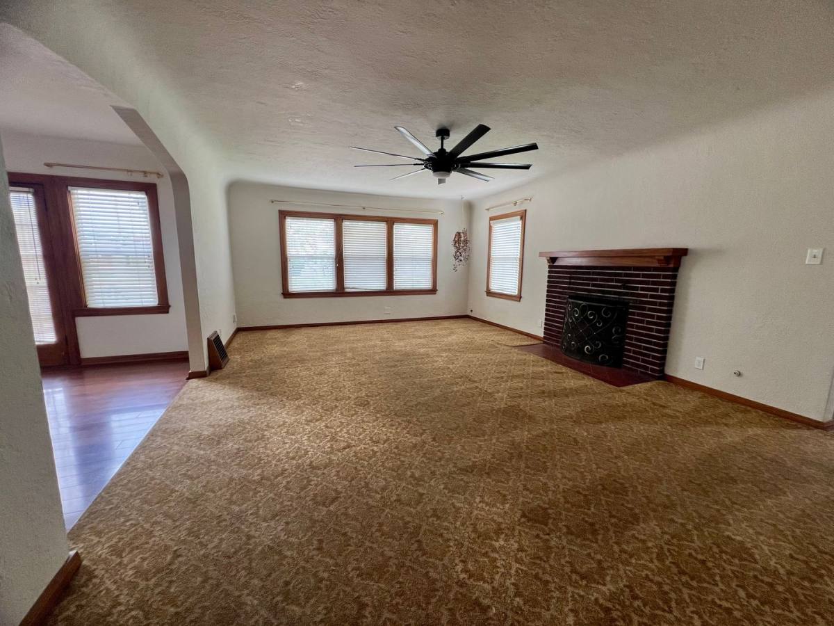 Townhouse for rent at 790 E San Joaquin Ave, Tulare, CA 93274