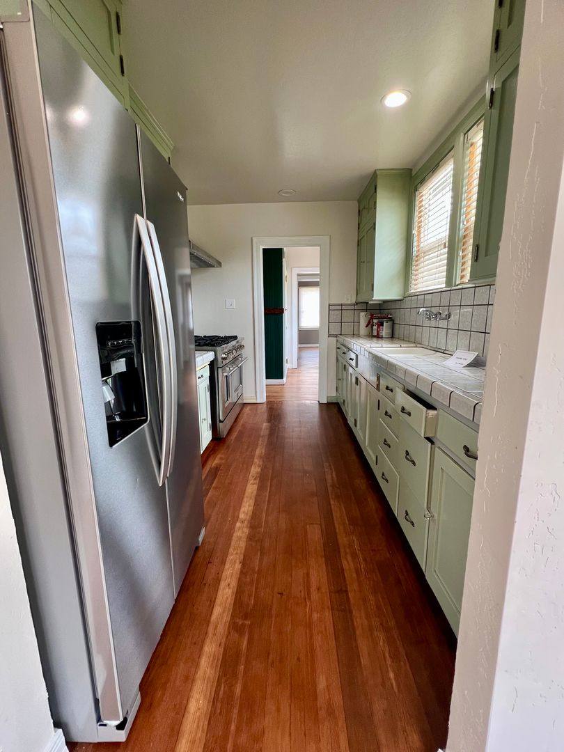 Townhouse for rent at 790 E San Joaquin Ave, Tulare, CA 93274