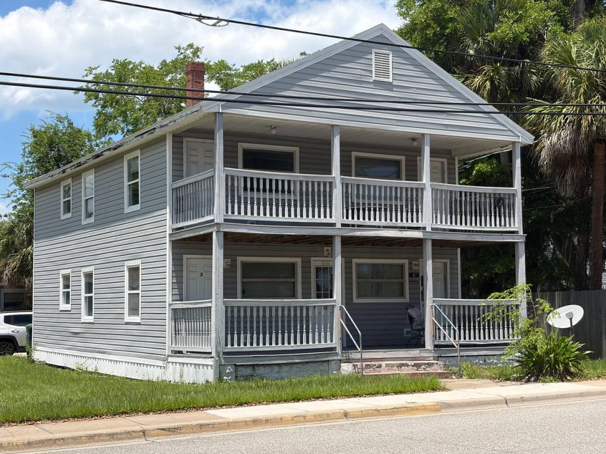 Apartment for rent at 322 Bellevue Ave, Daytona Beach, FL 32114