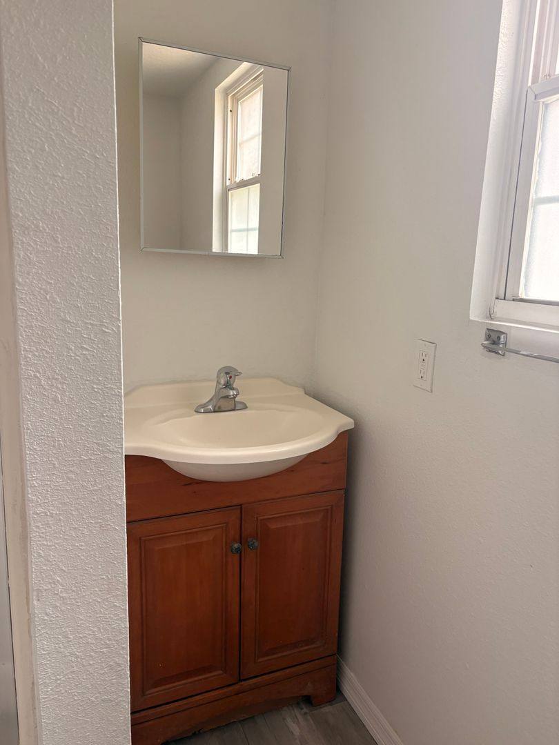 Apartment for rent at 322 Bellevue Ave, Daytona Beach, FL 32114