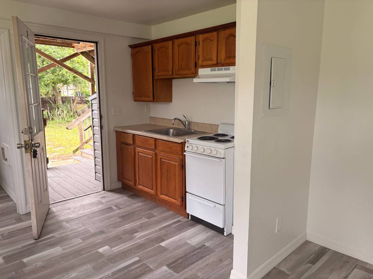 Apartment for rent at 322 Bellevue Ave, Daytona Beach, FL 32114