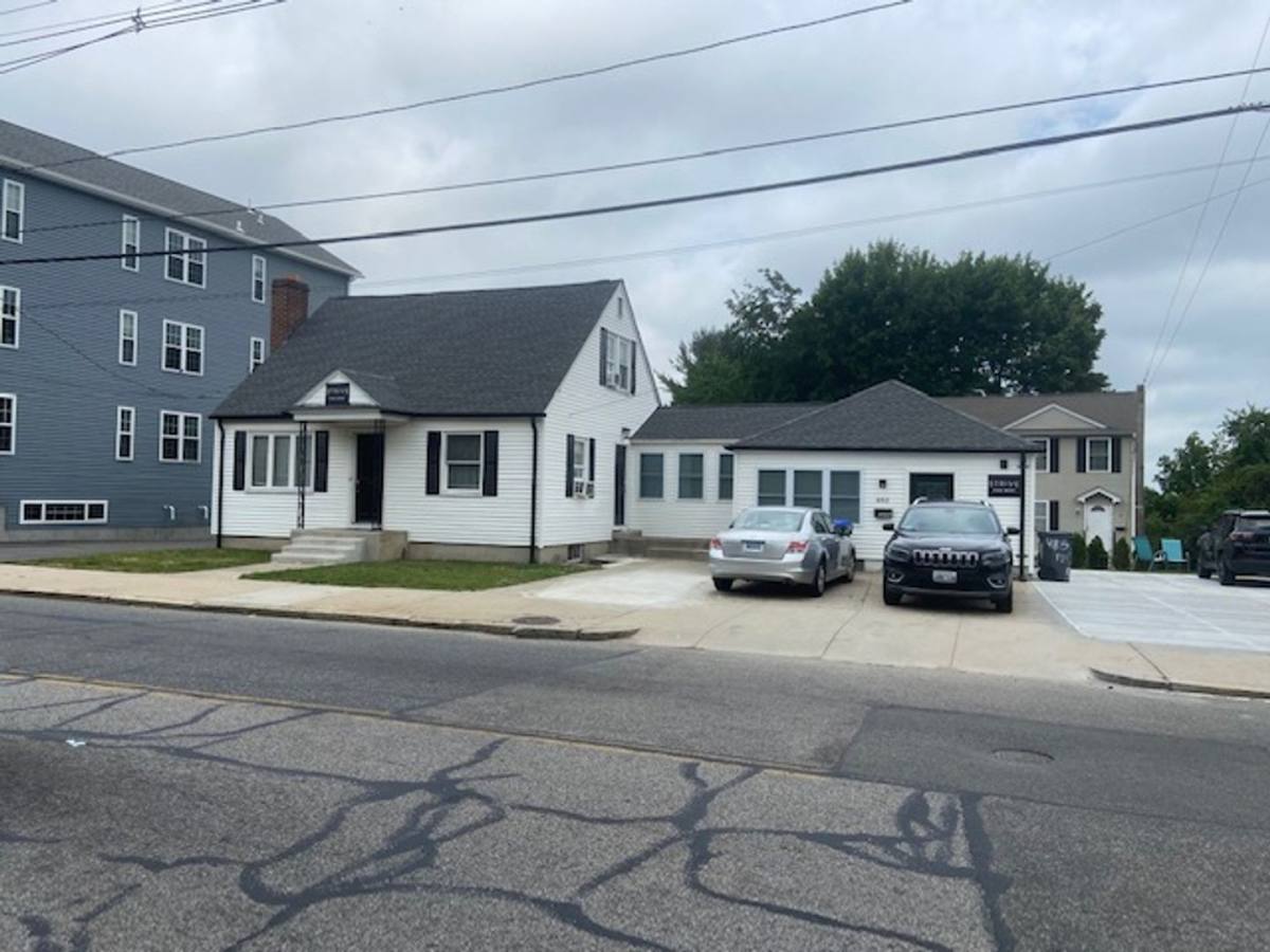 Apartment for rent at 485 Admiral St, Providence, RI 02908