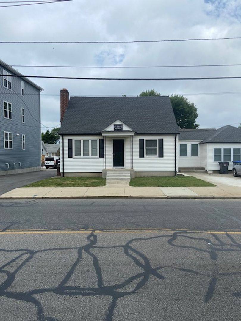 Apartment for rent at 485 Admiral St, Providence, RI 02908