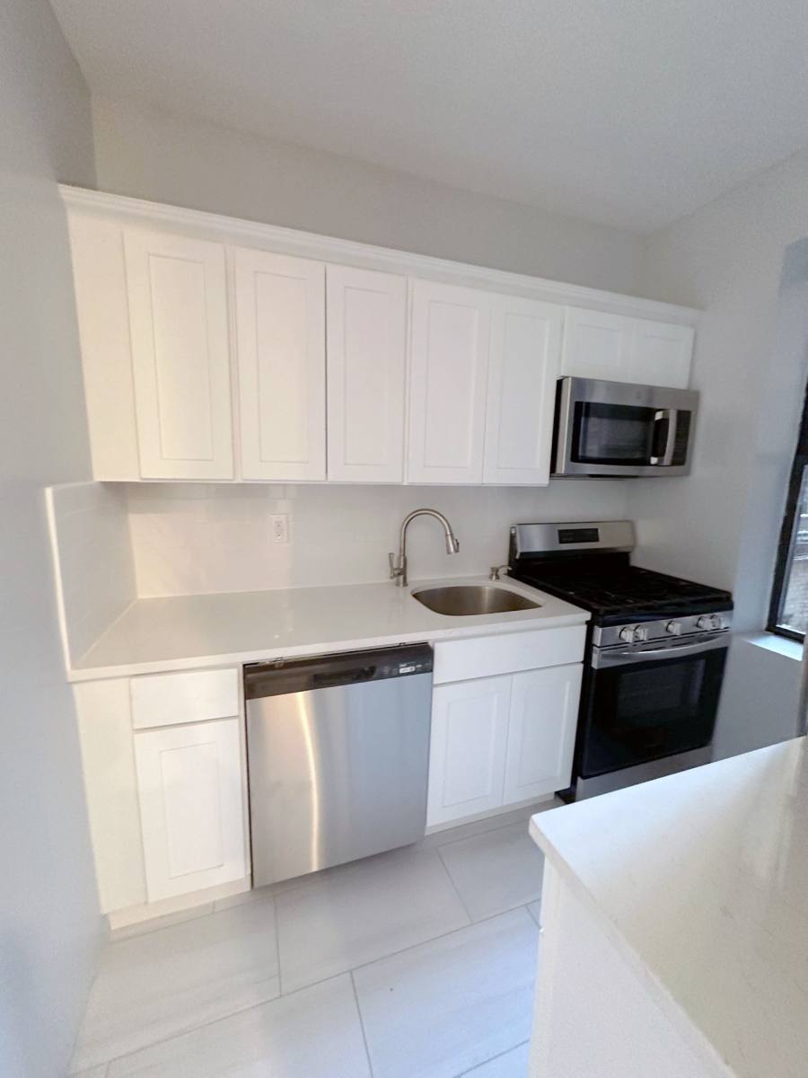 Apartment for rent at 6412 Park Ave, West New York, NJ 07093