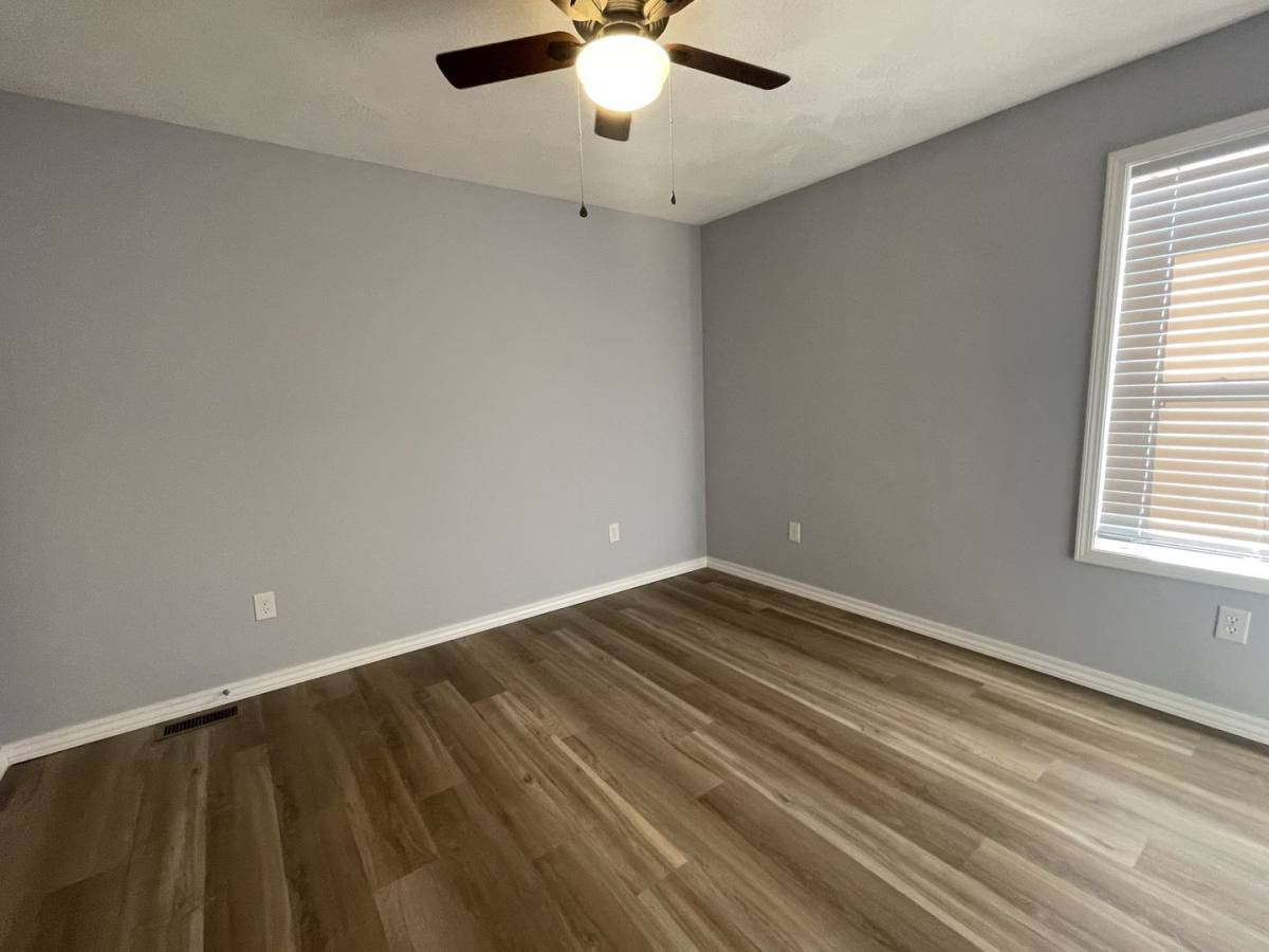 House for rent at 10 C St, Kimberling City, MO 65686