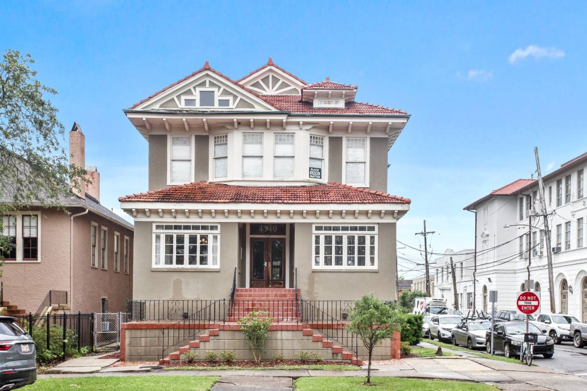Apartment for rent at 4540 Canal St, New Orleans, LA 70119