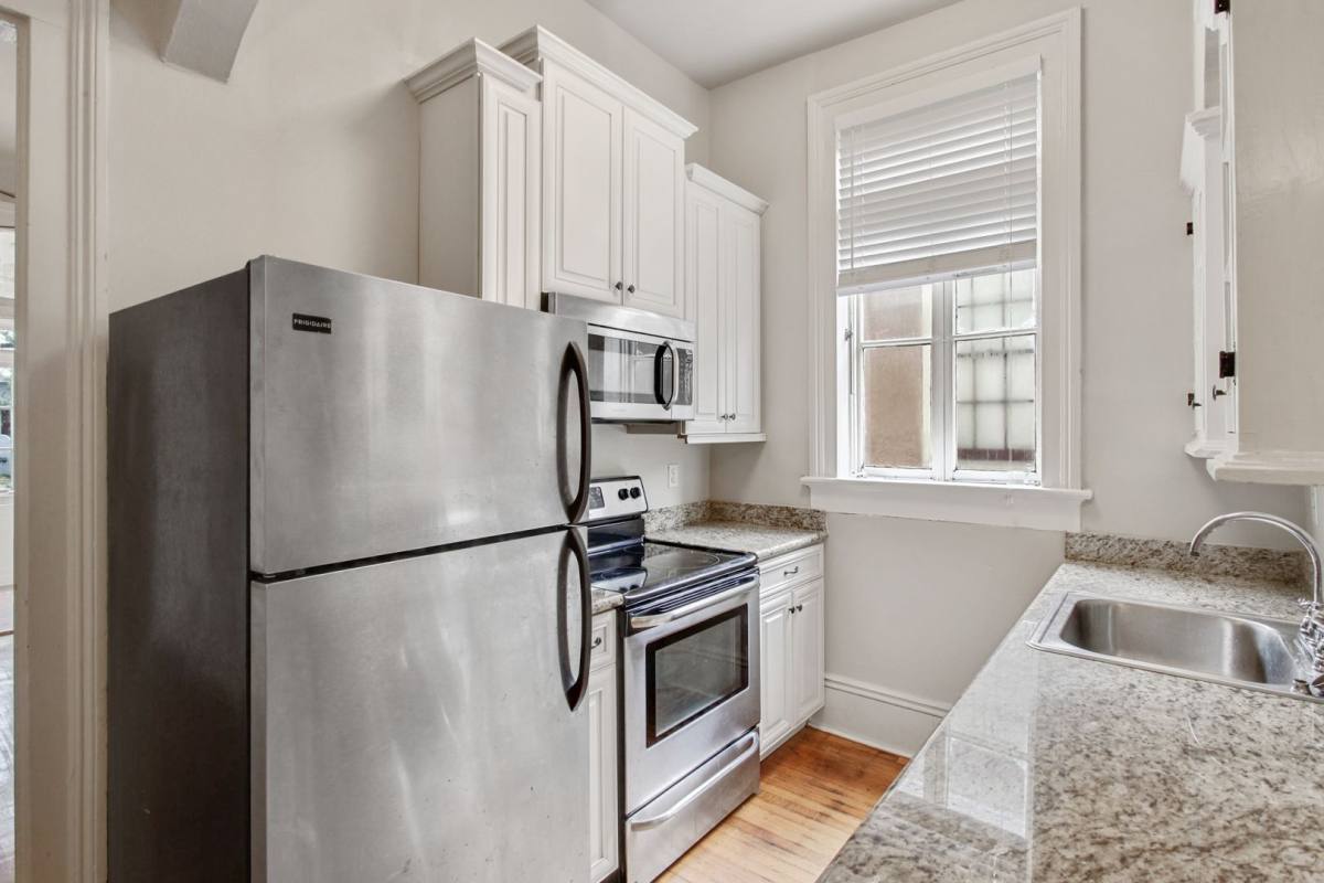 Apartment for rent at 4540 Canal St, New Orleans, LA 70119